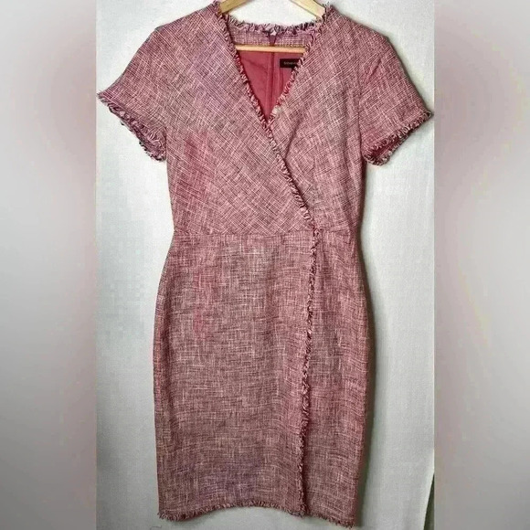 Banana Republic Pink Tweed Short Sleeve Fringed Sheath Dress Size 4 - Picture 2 of 5